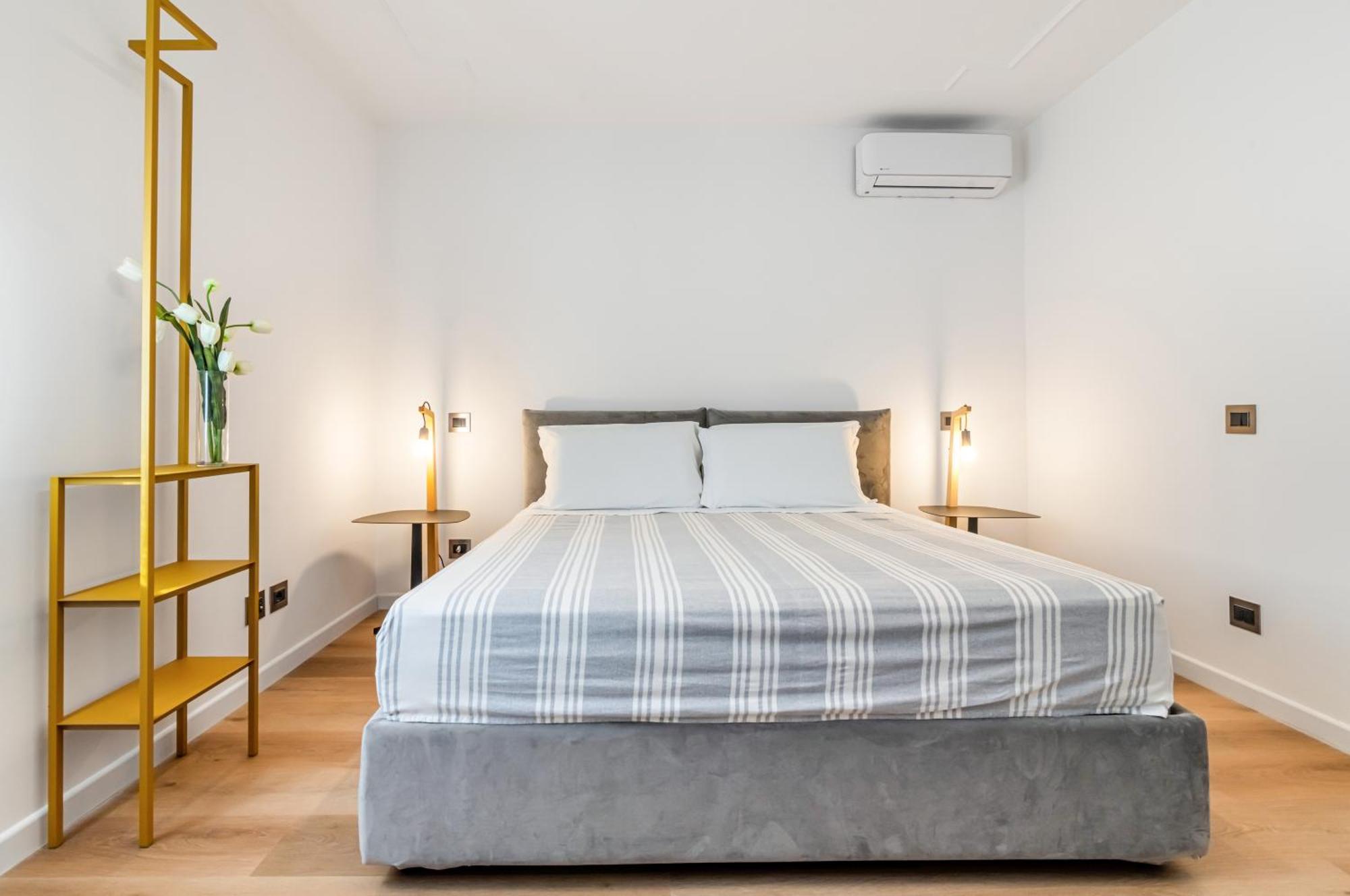 Piazza Indipendenza Loft & Rooms Palermo Eksteriør billede